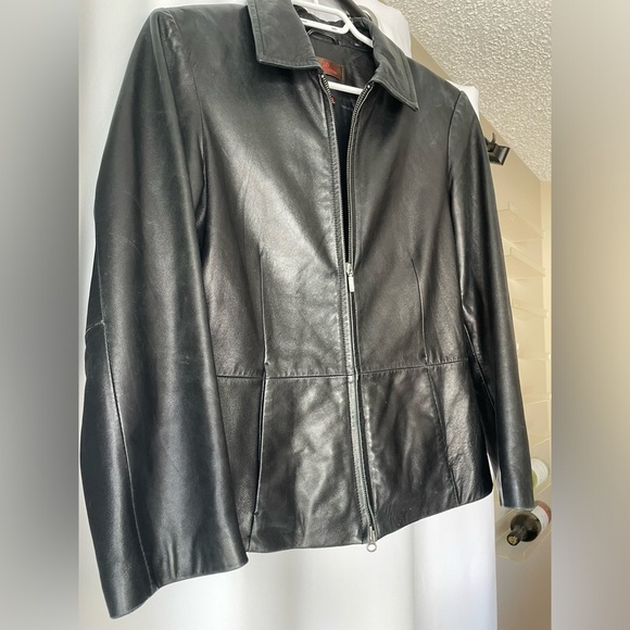 NWOT vintage Danier Black Leather jacket Size S. never worn zero wear - Picture 3 of 7